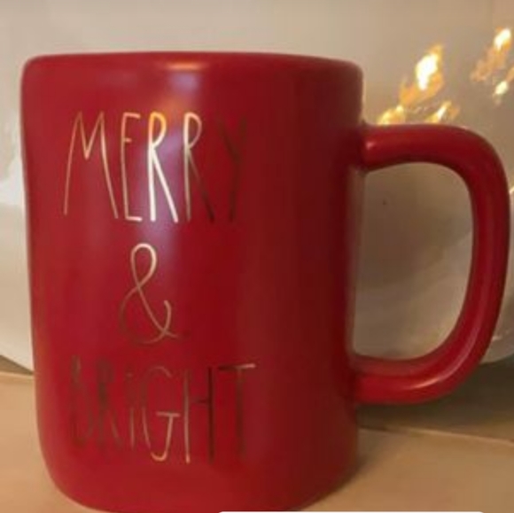 Set of 3 Rae Dunn Christmas holiday mugs - Picture 2 of 4